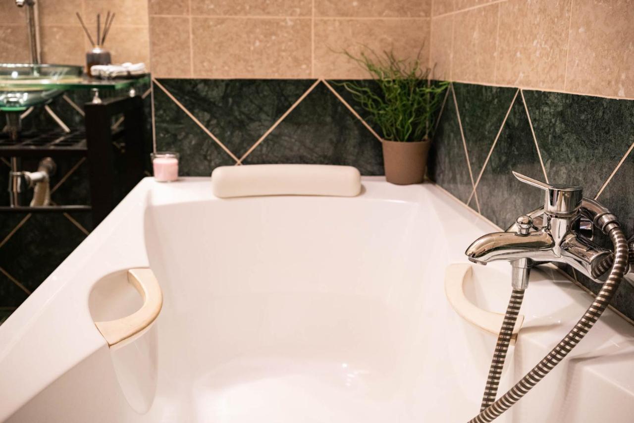 Free Parking! Soho Budapest 101, 4 Ppl, Ac, Superfast Wifi, Tv Екстер'єр фото