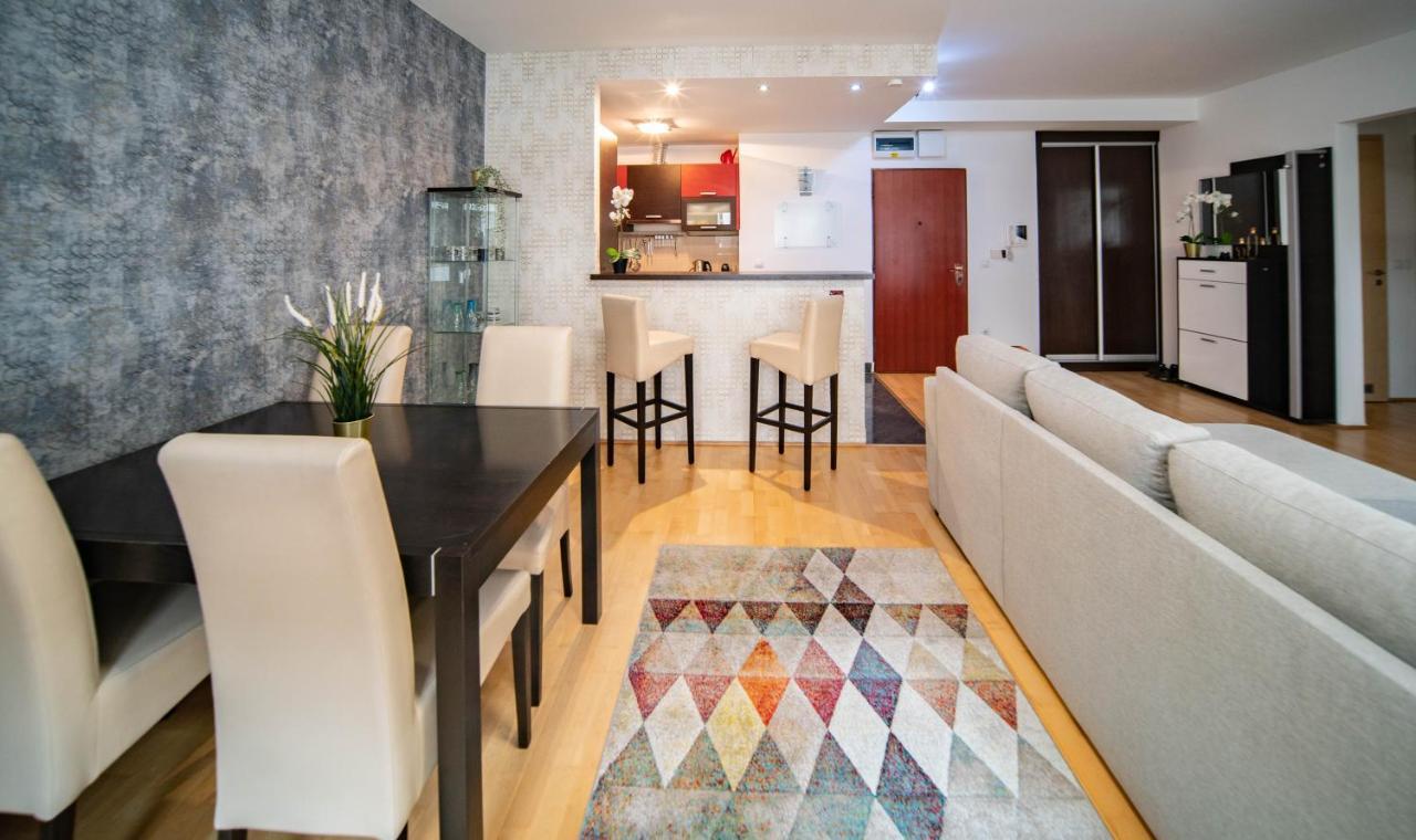 Free Parking! Soho Budapest 101, 4 Ppl, Ac, Superfast Wifi, Tv Екстер'єр фото